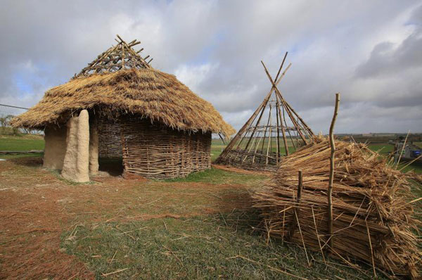 Neolithic-Houses-Old-Sarum-